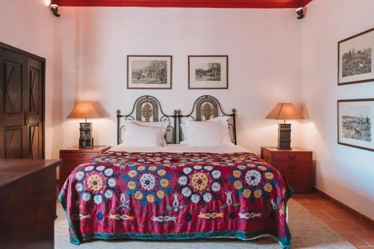 Suite with balcony and with view