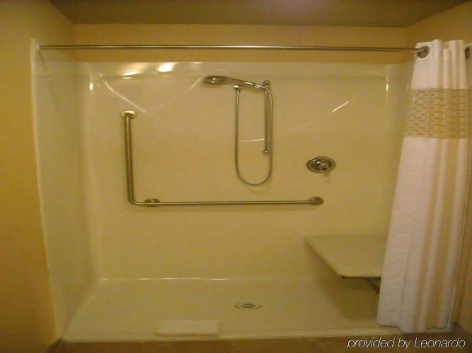 Hampton Inn & Suites by Hilton Edmonton International Airpor photo 11