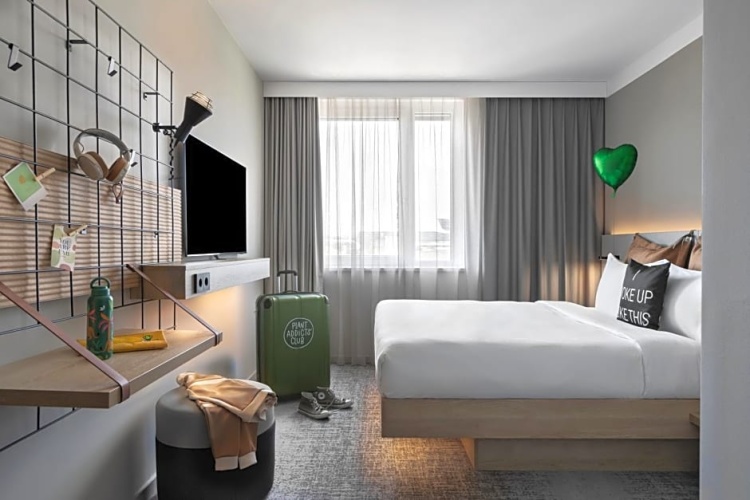 Standard Double room with inland view