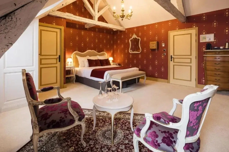 Deluxe Suite