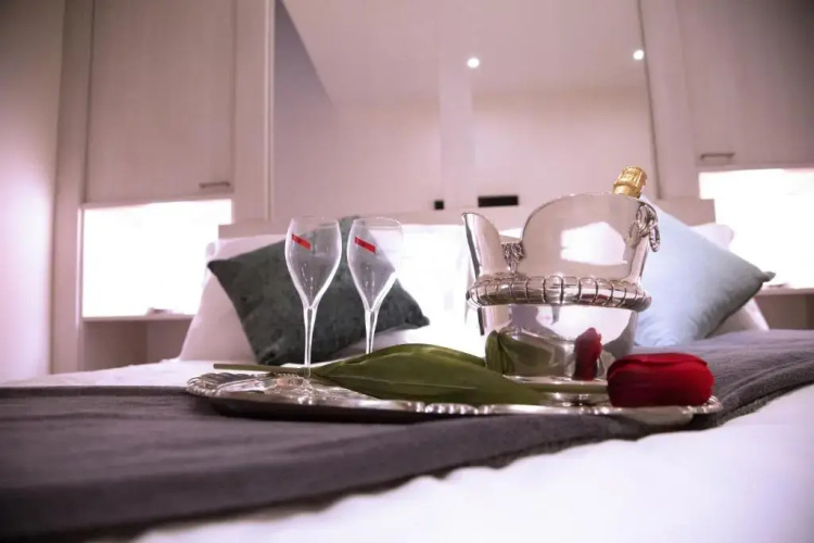 H-Aviva Giubbonari Apartment
