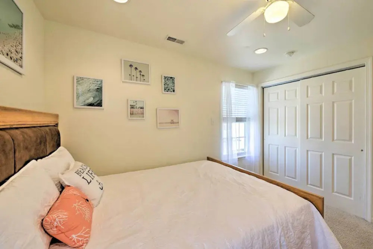 Brigantine Condo - Steps to the Ocean!