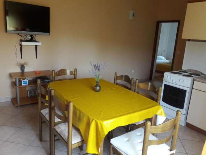 2 Bedrooms Apartment with balcony and with sea view