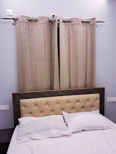 Roomshala 135 Paradise Villa Banglore