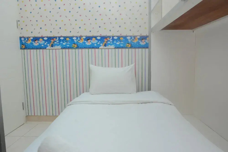 Modern 2BR Apartment @ Springlake Summarecon