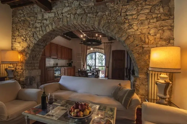 3 Bedrooms Apartment