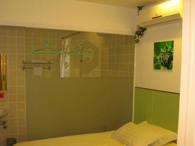 99 Hotel