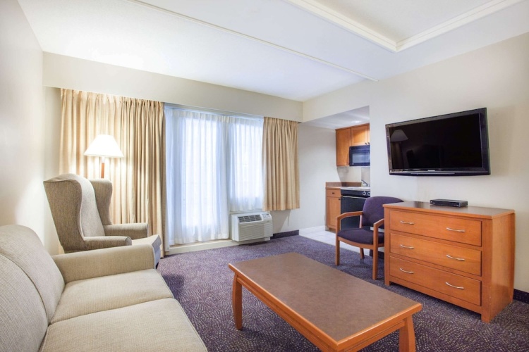 Super 8 By Wyndham Castlegar photo 7