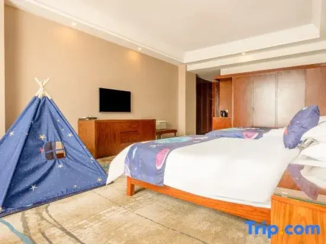 Comfort Quadruple Family room