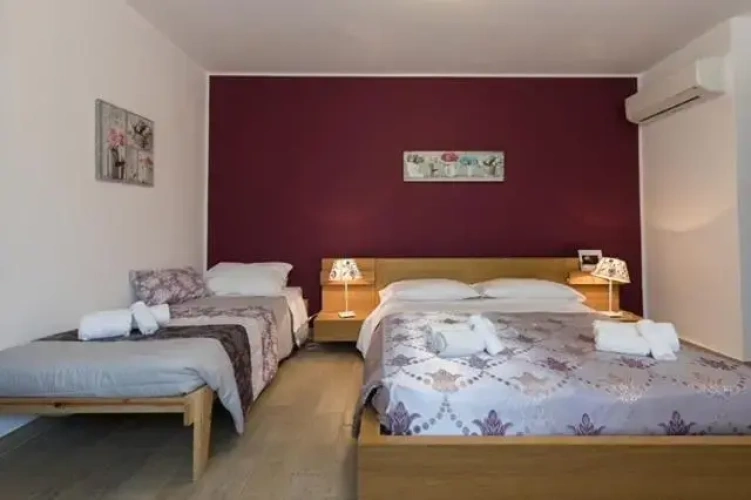 Standard Quadruple room