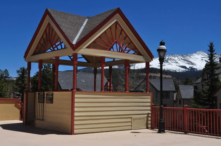 Wedgewood Lodge