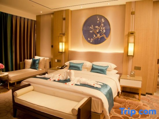 Double Suite with lake view