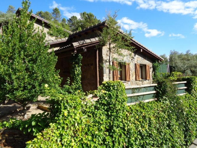 2 Bedrooms Bungalow