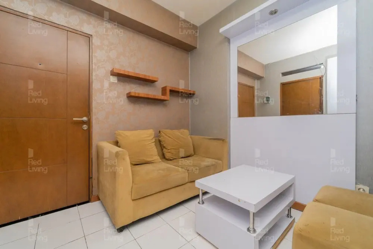 RedLiving Apartemen Gateway Cicadas - DB Room