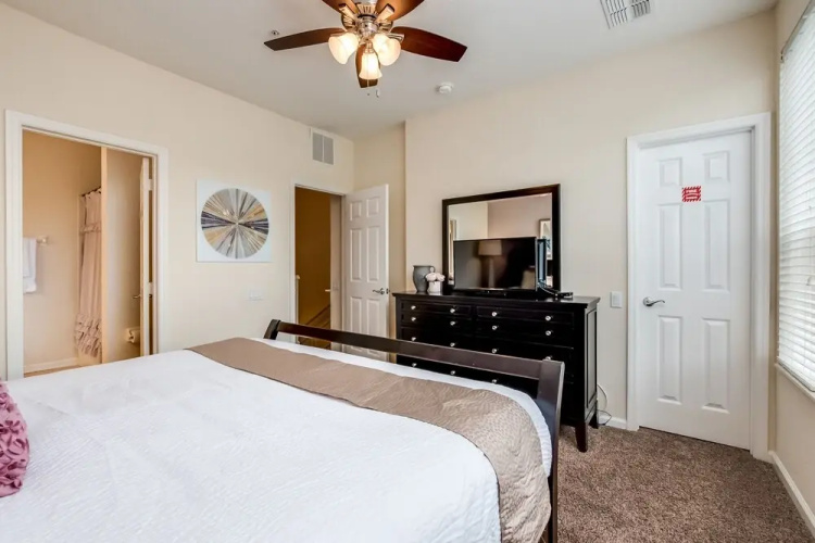 5050 Tideview Circle #77