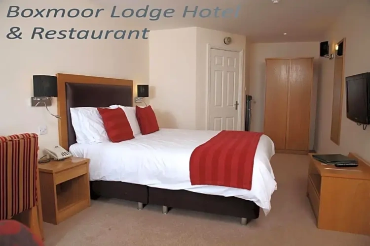 Classic Twin room with courtyard view