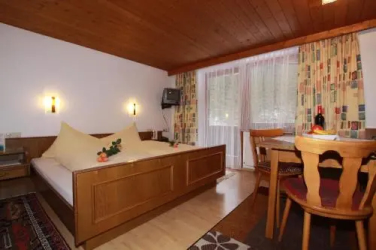 Gmnder Klause Pension