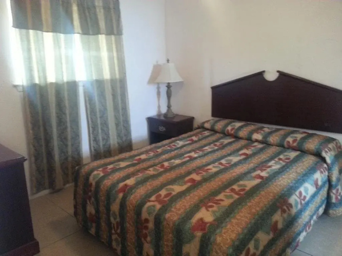 Executive Inn Suites