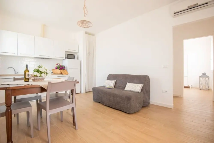 1 Bedroom Standard Basement room