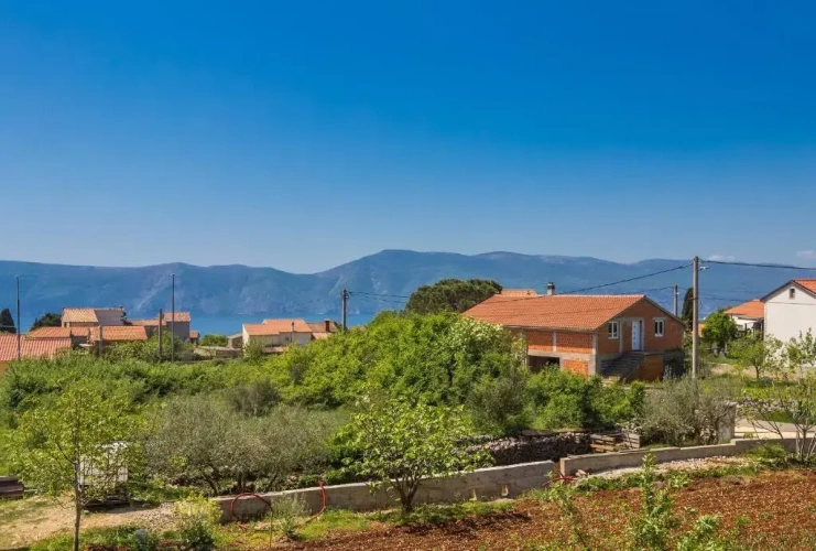 4 Bedrooms Villa