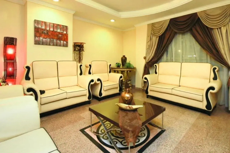 Lavilla Hotel