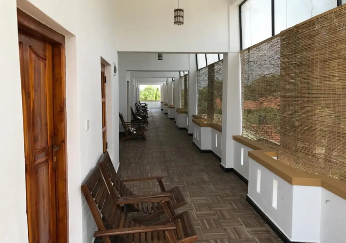 Shadow Bay Hotel