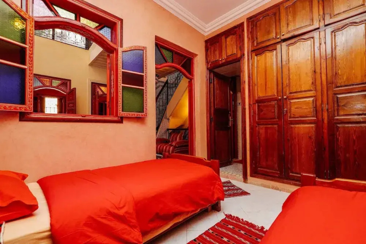 Riad For S