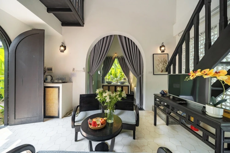 2 Bedrooms Triple Villa with garden view