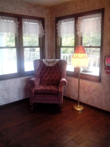 Candlelight Inn