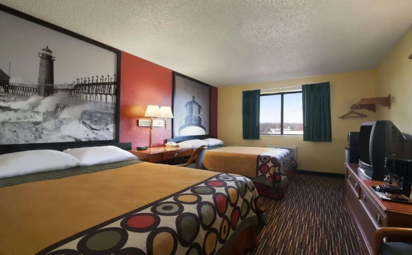 Super 8 By Wyndham Kalamazoo