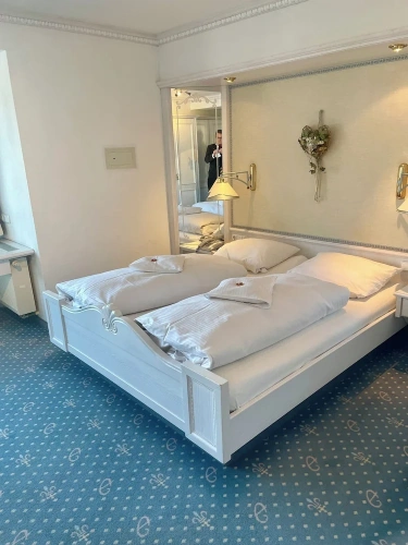 Suite with balcony and with mountain view