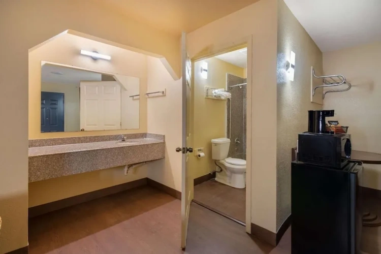 Classic Quadruple room