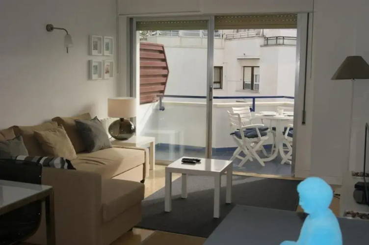 Vinyet Sunshine 2 Bed 2 Bath Steps From the Beach