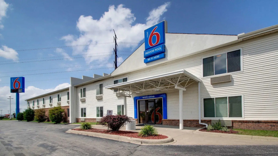 Studio 6 Altoona, Ia - Des Moines East - Des Moines, IA