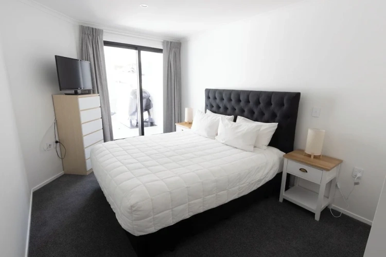1 Bedroom Deluxe Apartment