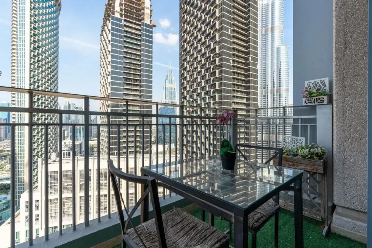 Lux BnB Stand Point -Burj Views