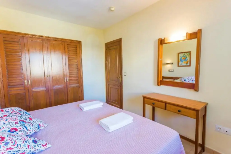 ☆Beachfront 1br Ronda 4 - Ac/Wifi/Pool