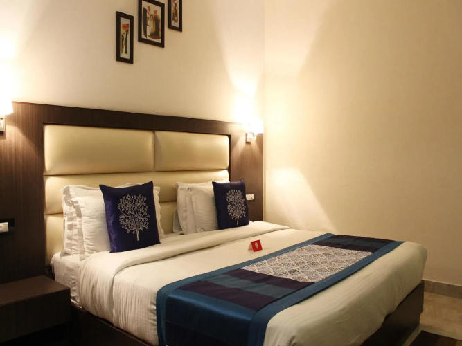 OYO 13839 Hotel Narula