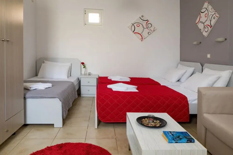 John Akroyiali rooms