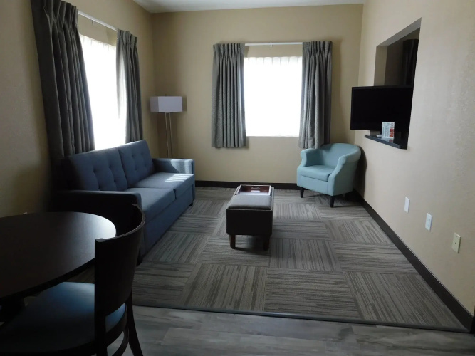 Island Suites
