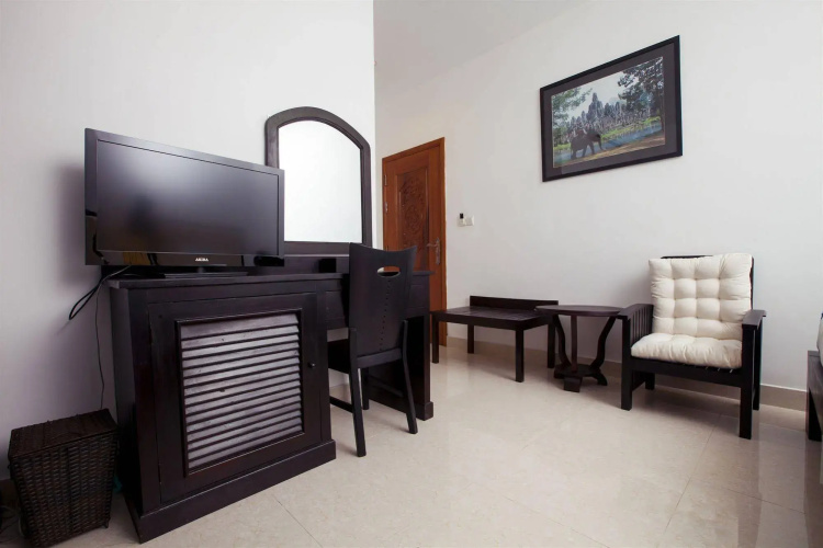 HomeFeel CS Hotel