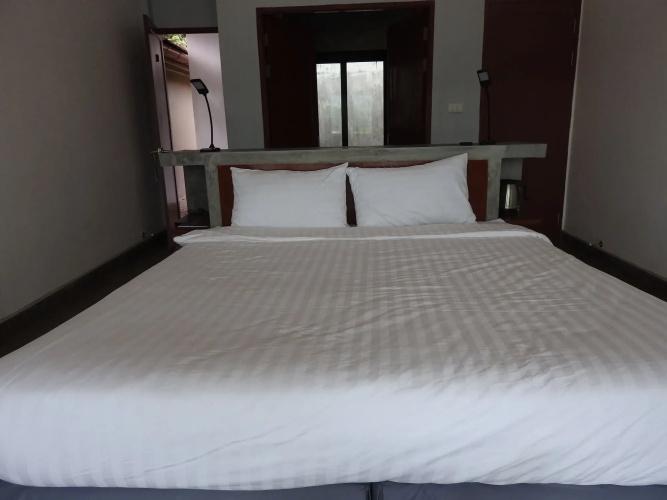 Sanctuary Nam Ngum Beach Resort