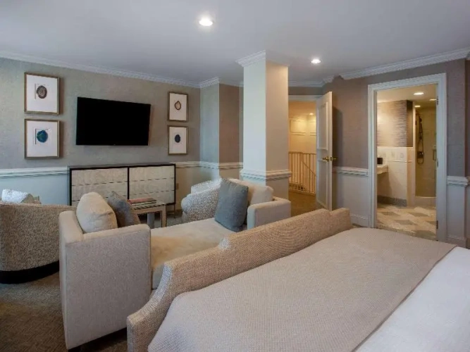 2 Bedrooms Suite
