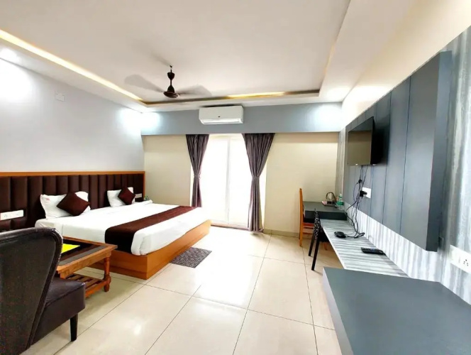 Hotel Ashok Royal