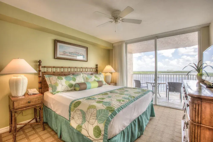 Lovers Key Resort