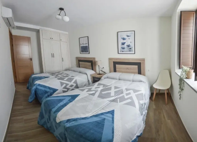 2 Bedrooms Apartment