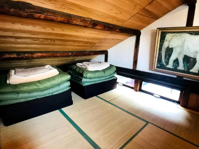 Economy room