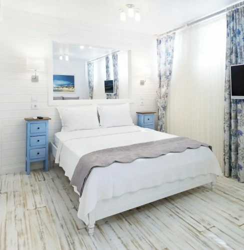 Economy Double Basement room