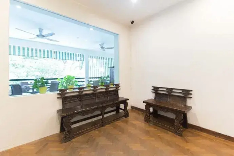 OYO Life 92991 Kost Amantu 2