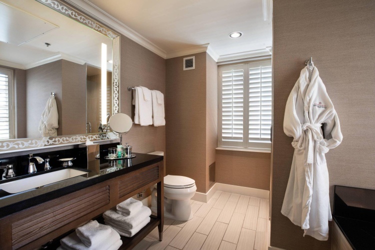 Standard Double room with city view
